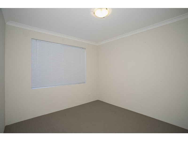 18 Summerville Boulevarde, Caversham WA 6055