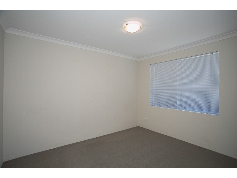 18 Summerville Boulevarde, Caversham WA 6055