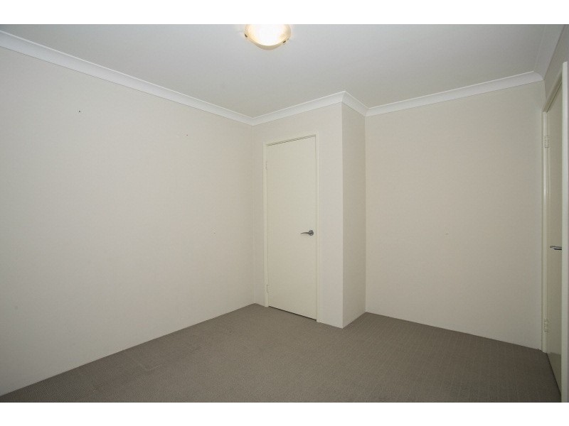 18 Summerville Boulevarde, Caversham WA 6055