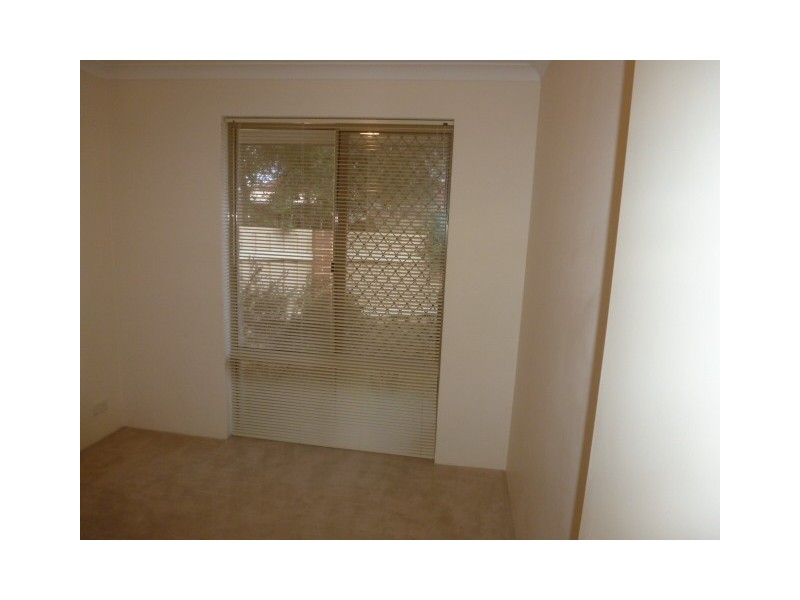 10 Monstera Ct, Alexander Heights WA 6064