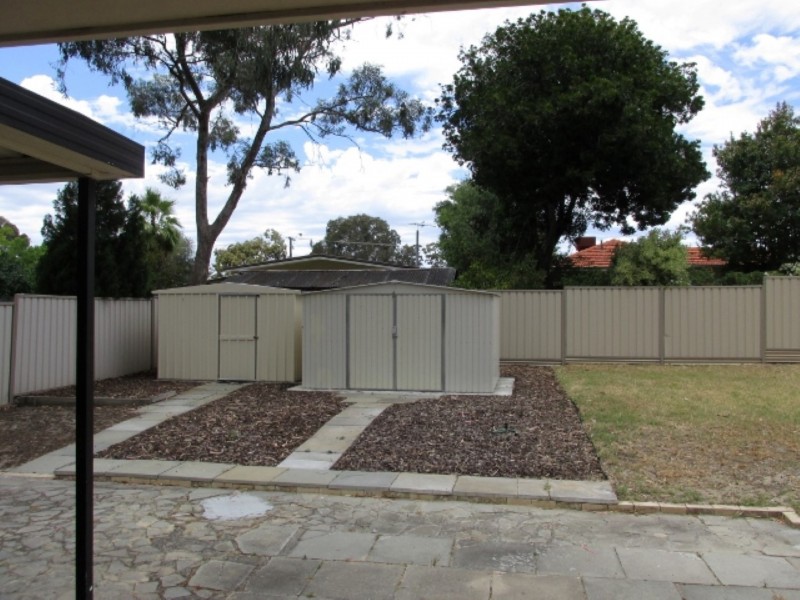 20 Winterton Way, Girrawheen WA 6064