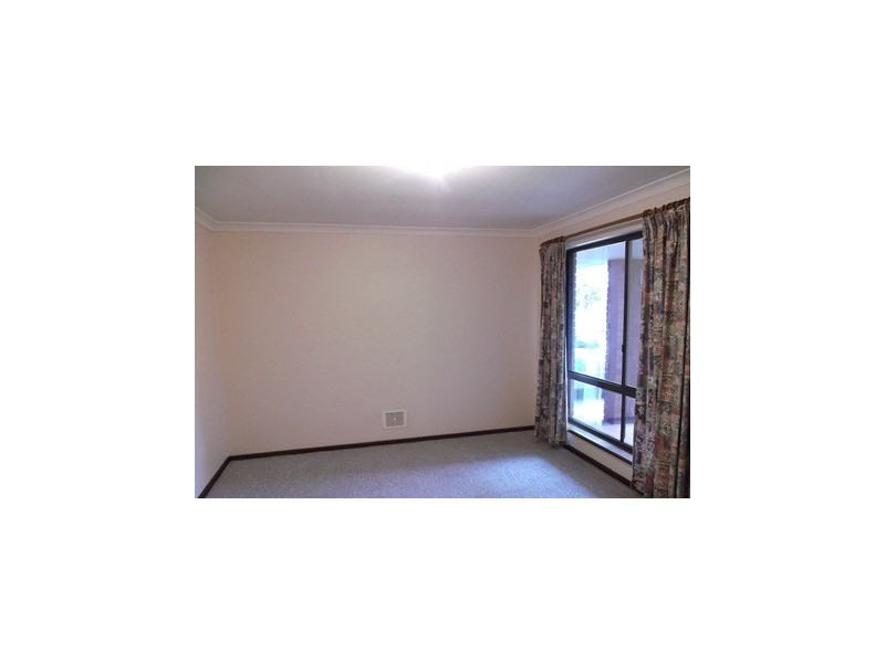 9a Barlee Way, Beechboro WA 6063