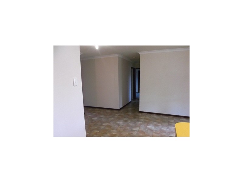 9a Barlee Way, Beechboro WA 6063