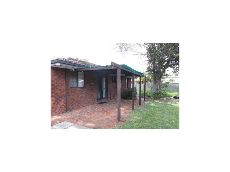 9a Barlee Way, Beechboro WA 6063