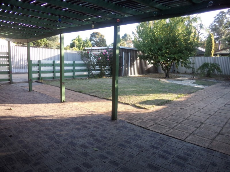 4 Bailey Place, Beechboro WA 6063