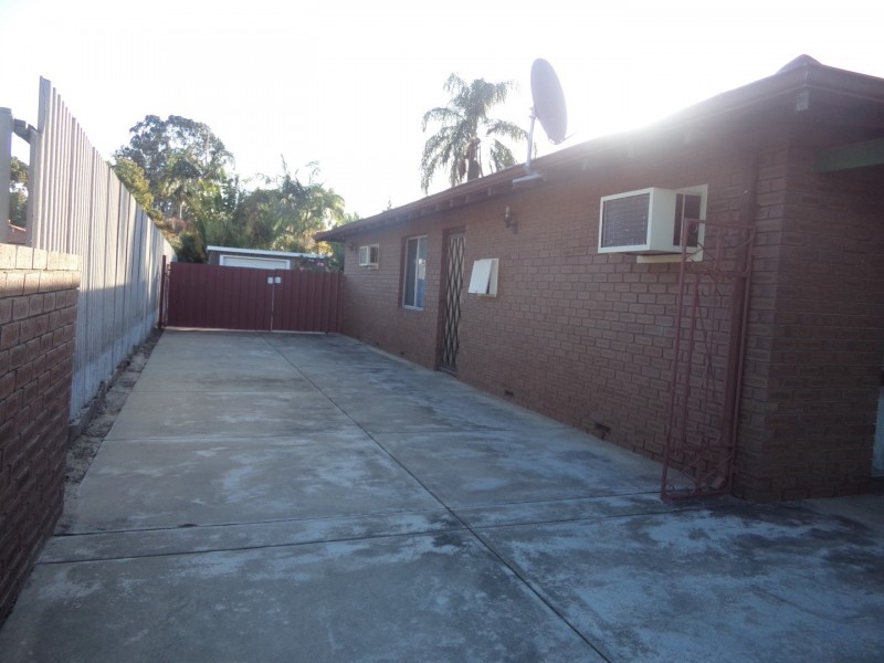 4 Bailey Place, Beechboro WA 6063