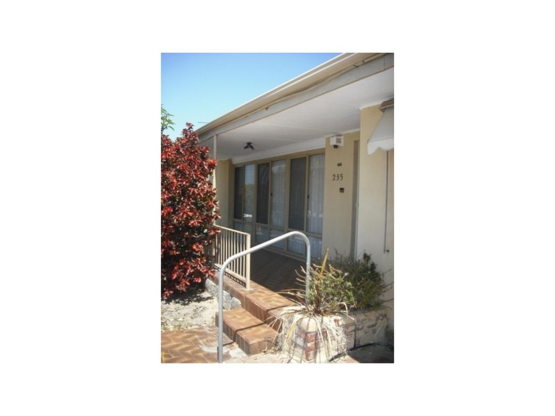 235 Flinders Street, Yokine WA 6060
