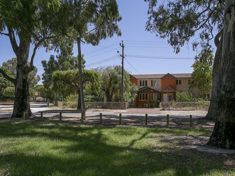 1 Jennings Way, Lockridge WA 6054