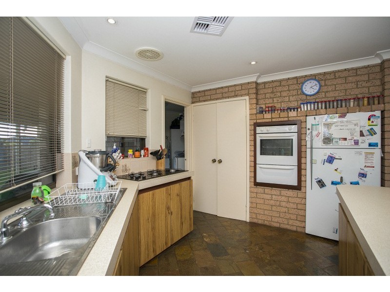 3 Glenmont Gardens, Ballajura WA 6066