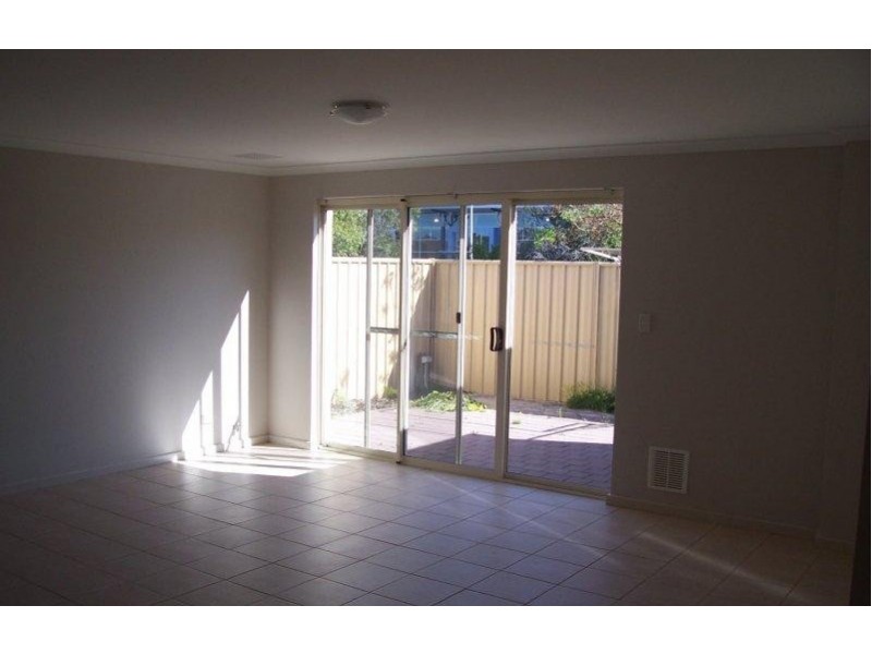 6/45 norman, St James WA 6102