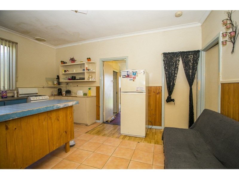 3 Kalara Way, Koongamia WA 6056