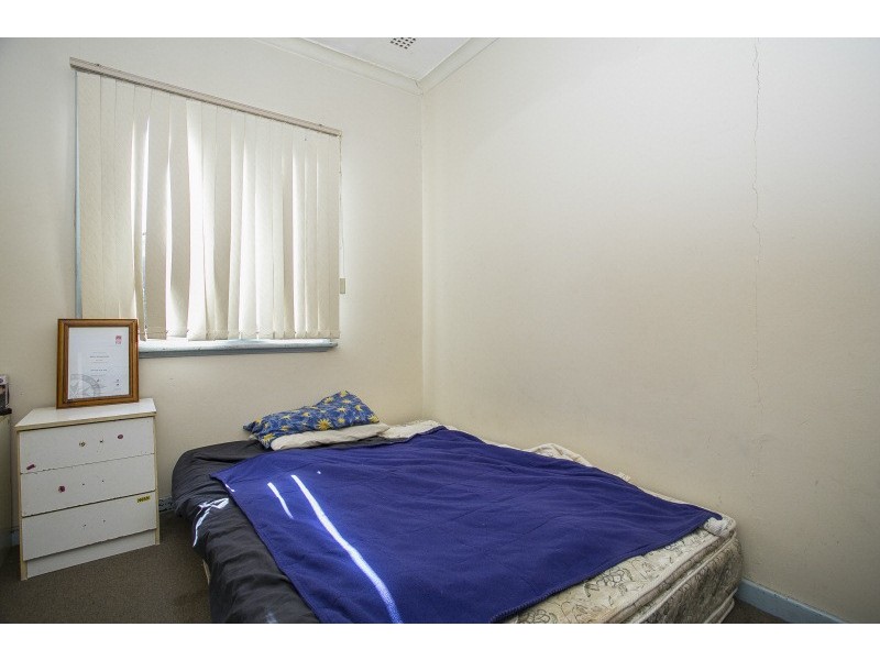 3 Kalara Way, Koongamia WA 6056