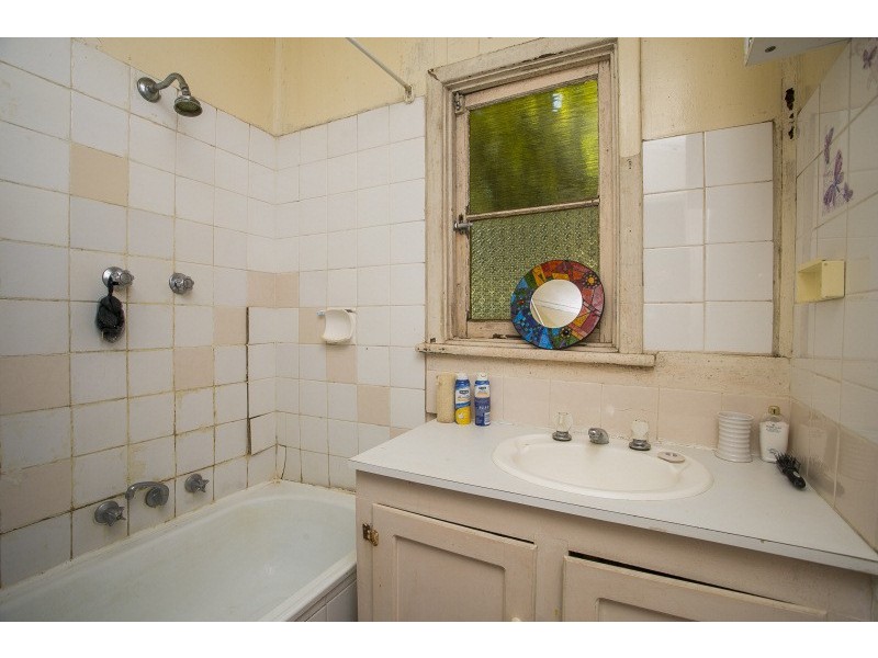 3 Kalara Way, Koongamia WA 6056