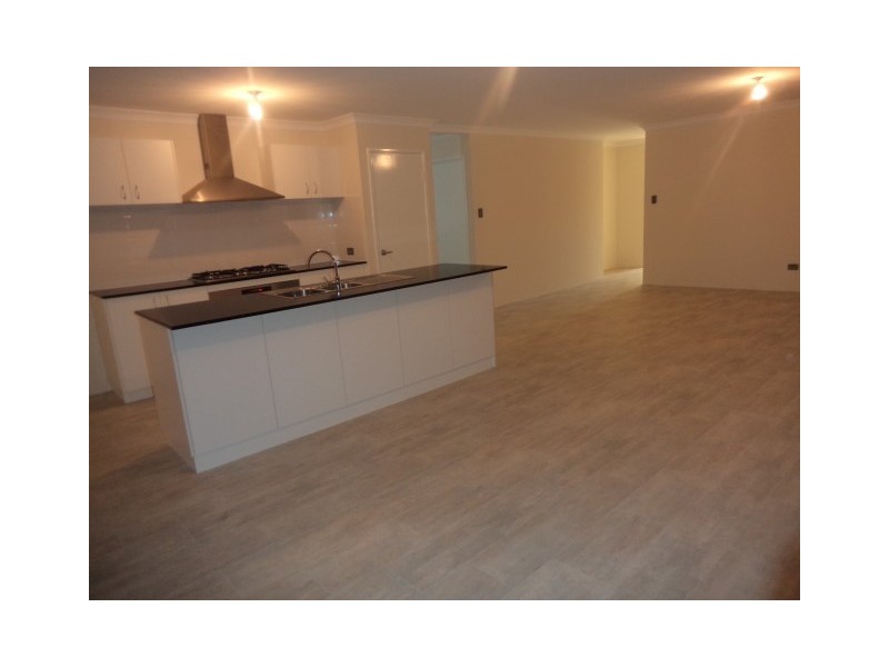 5 Levanto Way, Caversham WA 6055