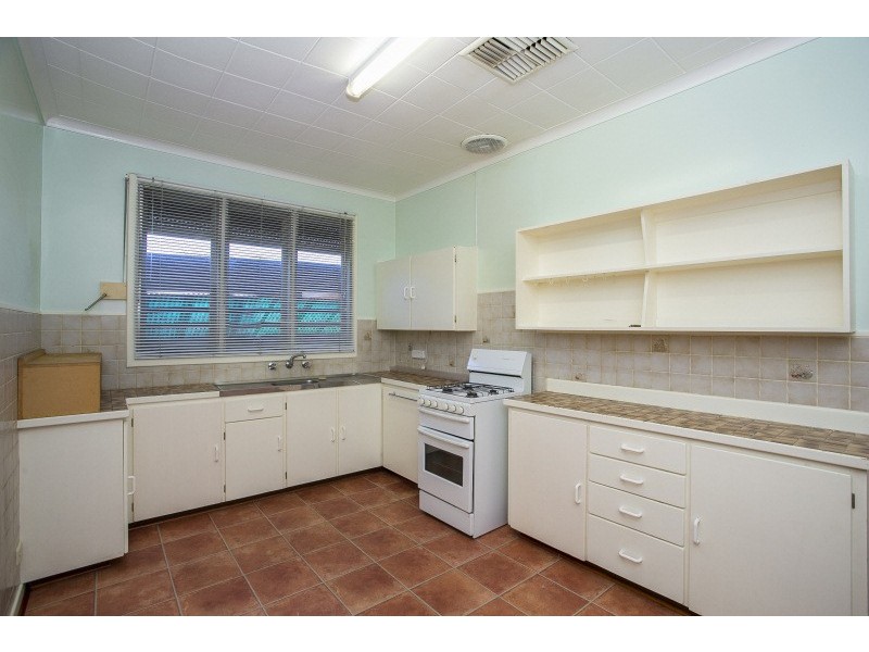 28 Letsom Way, Langford WA 6147
