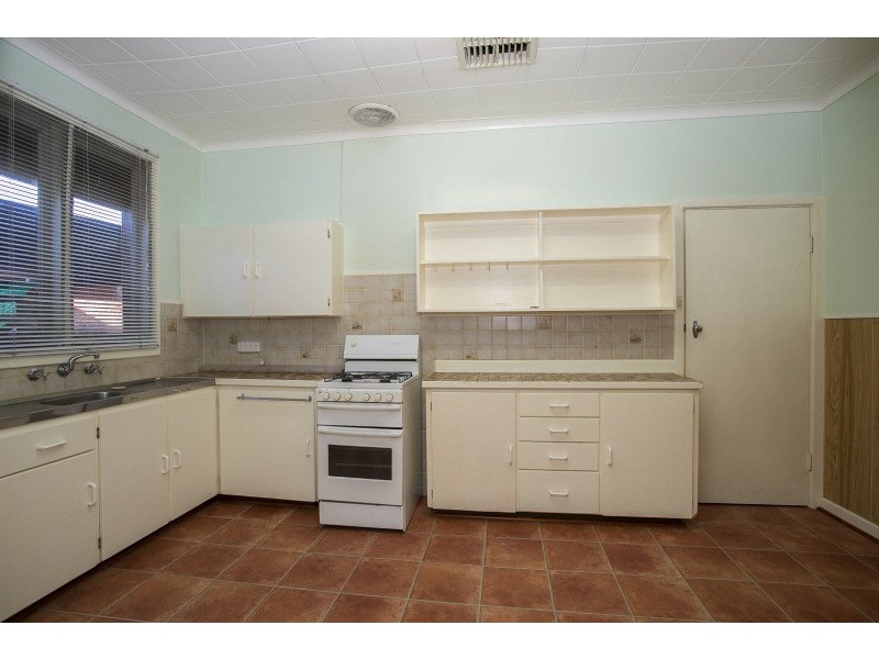 28 Letsom Way, Langford WA 6147