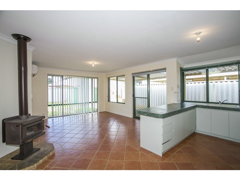 17 Whyatt Green, Leda WA 6170