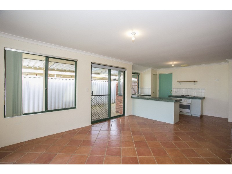 17 Whyatt Green, Leda WA 6170