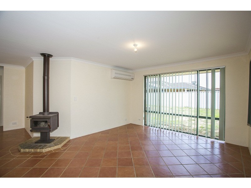 17 Whyatt Green, Leda WA 6170