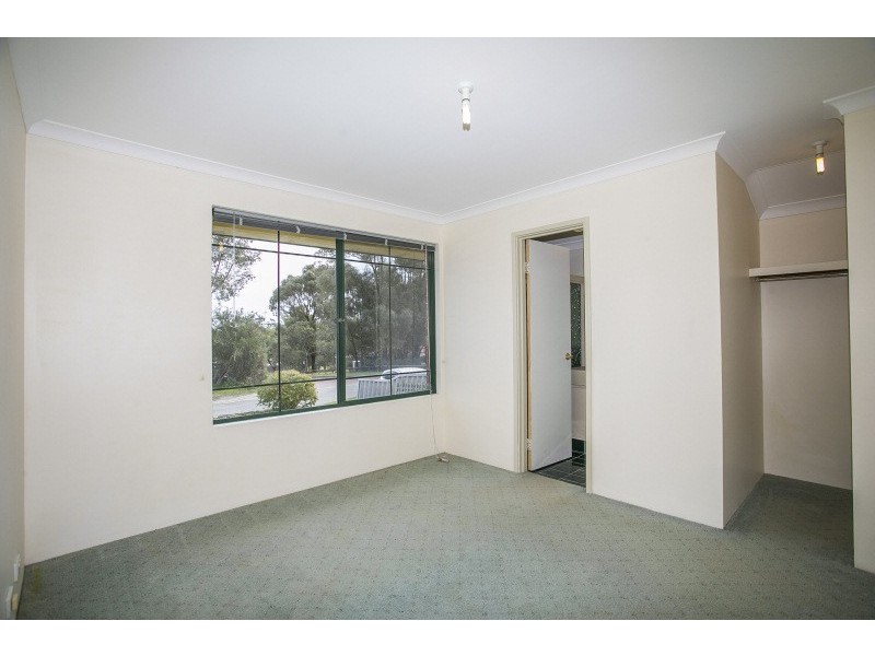 17 Whyatt Green, Leda WA 6170