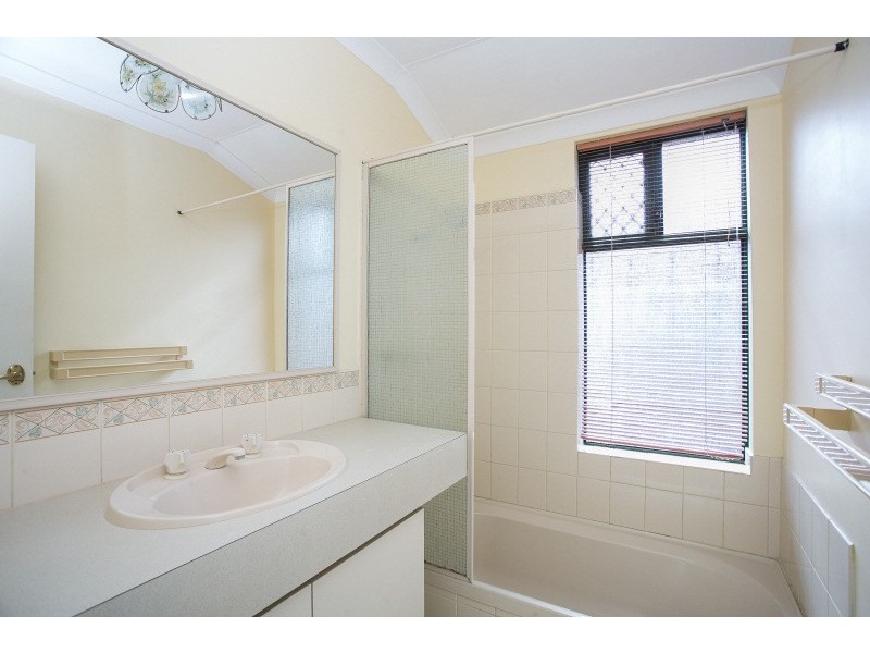 17 Whyatt Green, Leda WA 6170