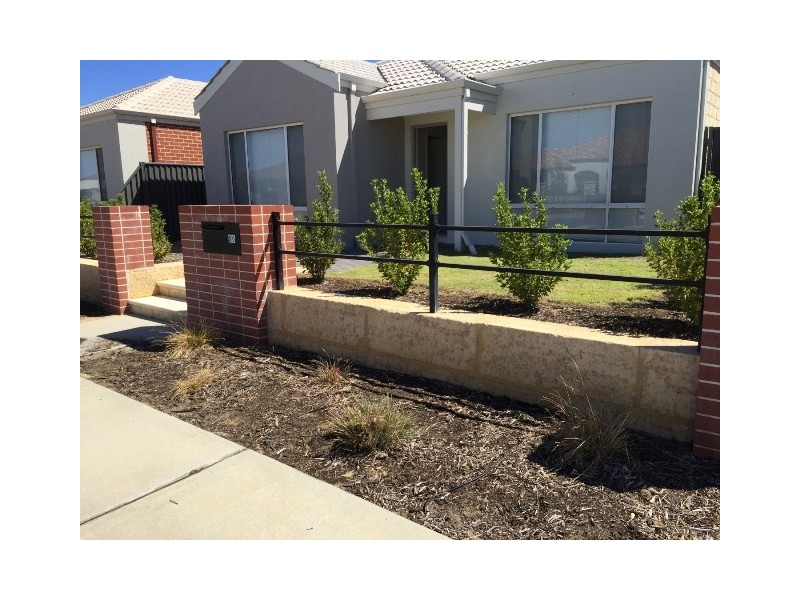 20 Summerville Boulevarde, Caversham WA 6055