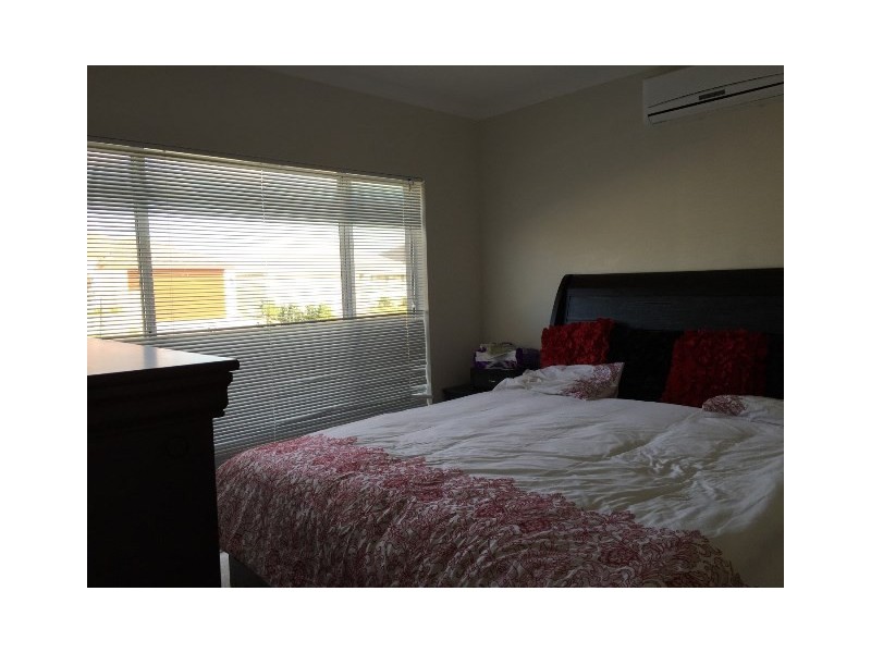 20 Summerville Boulevarde, Caversham WA 6055