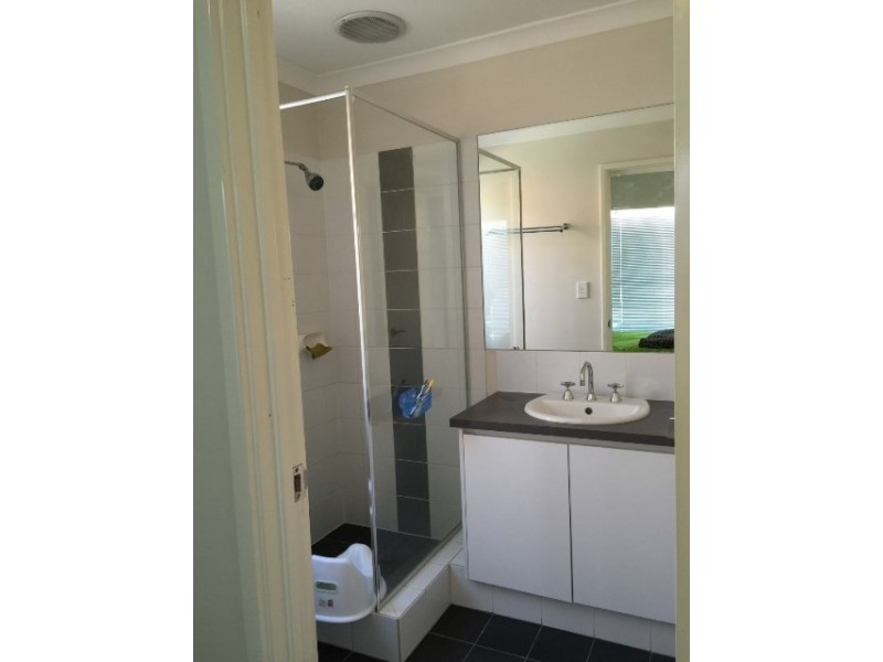 20 Summerville Boulevarde, Caversham WA 6055