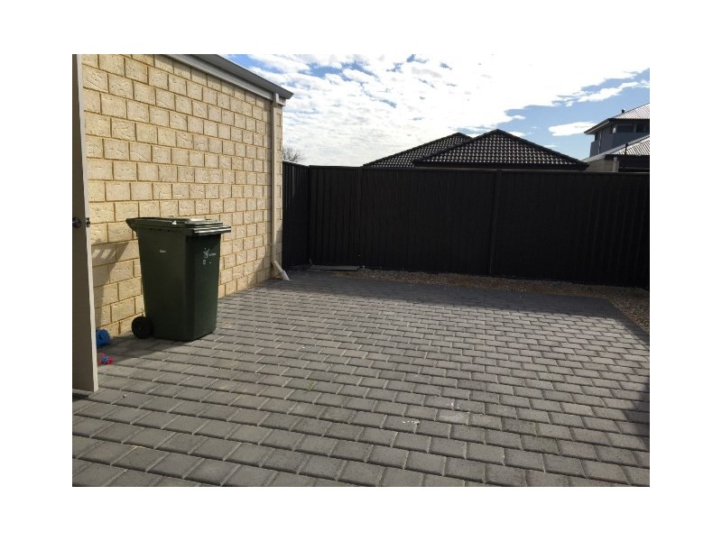 20 Summerville Boulevarde, Caversham WA 6055