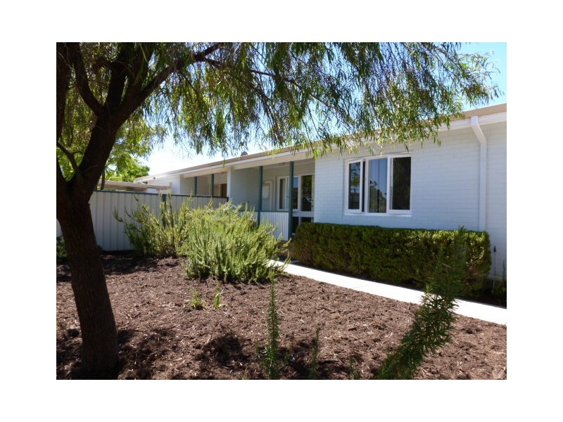 2A Bilby Road, Girrawheen WA 6064