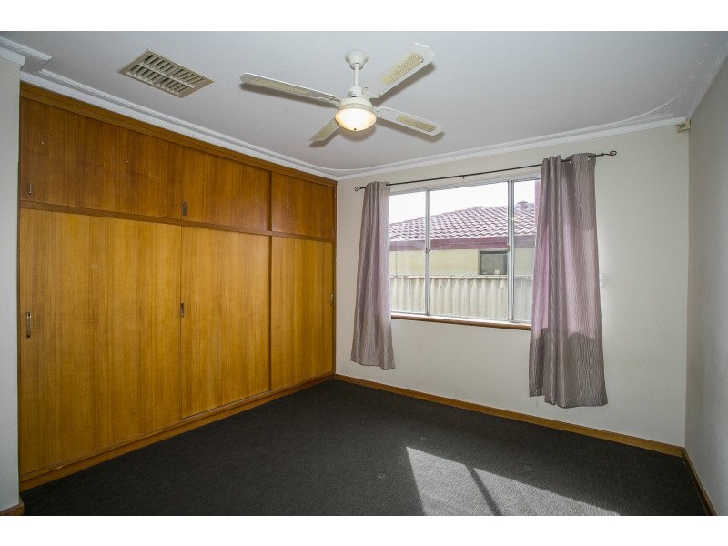 15 Pembury Road, Thornlie WA 6108