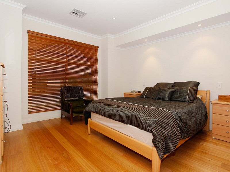 51 Boscastle Way, Darch WA 6065