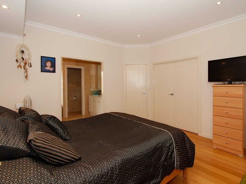 51 Boscastle Way, Darch WA 6065