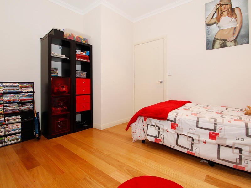 51 Boscastle Way, Darch WA 6065