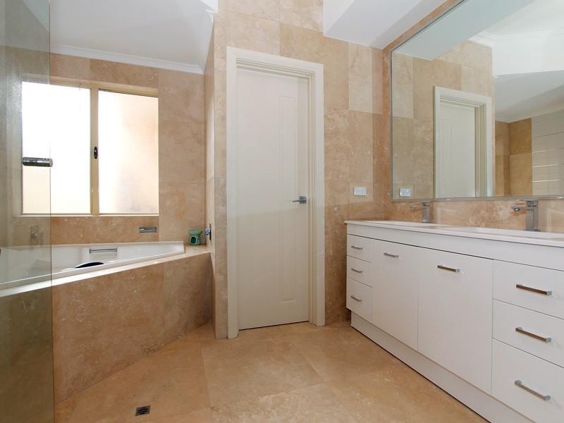 51 Boscastle Way, Darch WA 6065