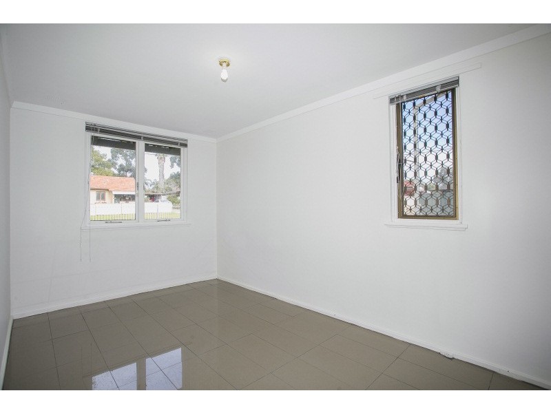 16 Scanlon Way, Lockridge WA 6054