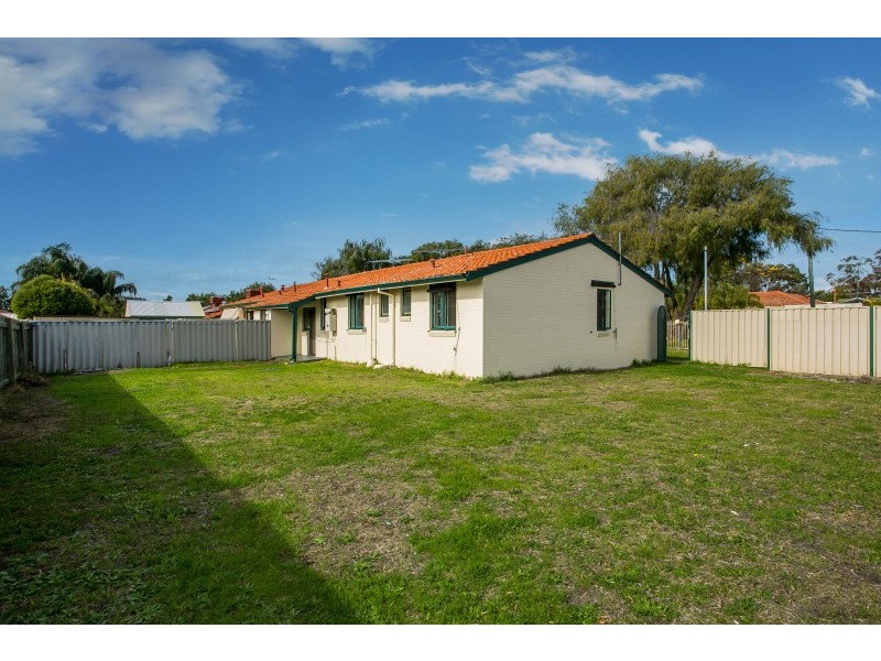 16 Scanlon Way, Lockridge WA 6054