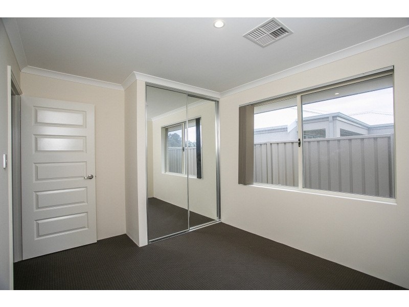 6 Cob Road, Caversham WA 6055