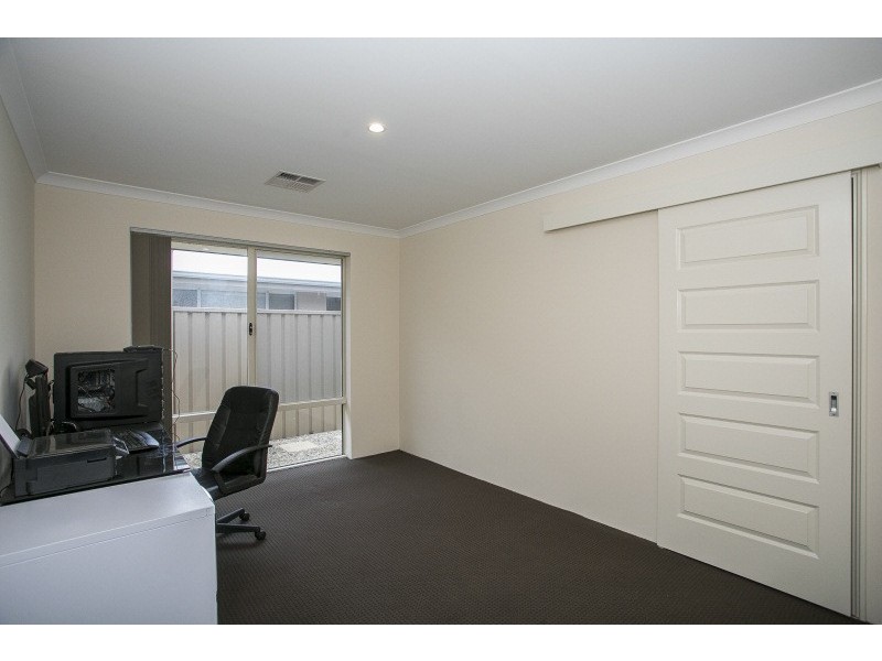 6 Cob Road, Caversham WA 6055