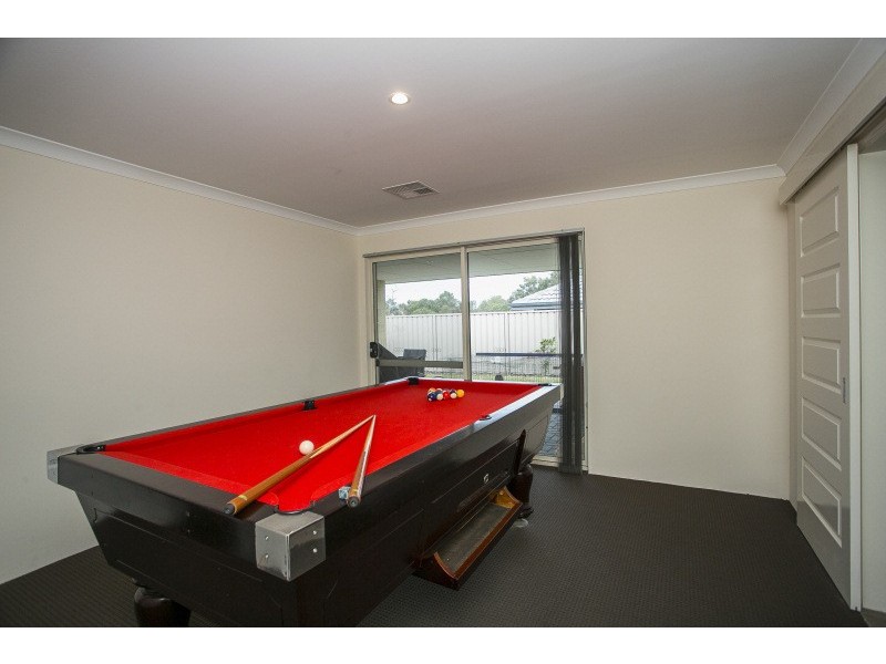 6 Cob Road, Caversham WA 6055