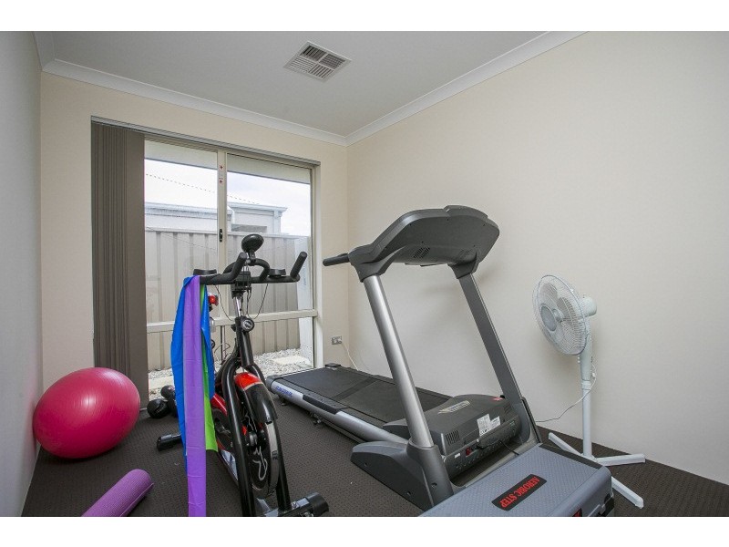 6 Cob Road, Caversham WA 6055