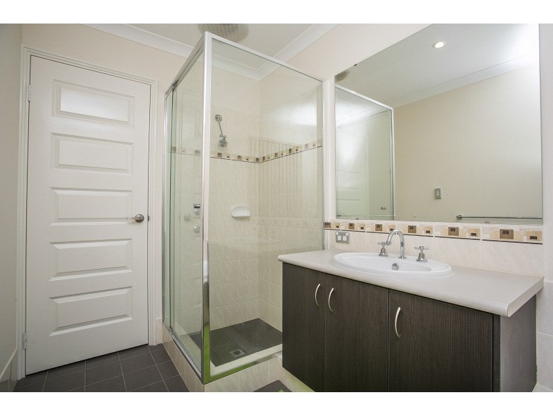 6 Cob Road, Caversham WA 6055