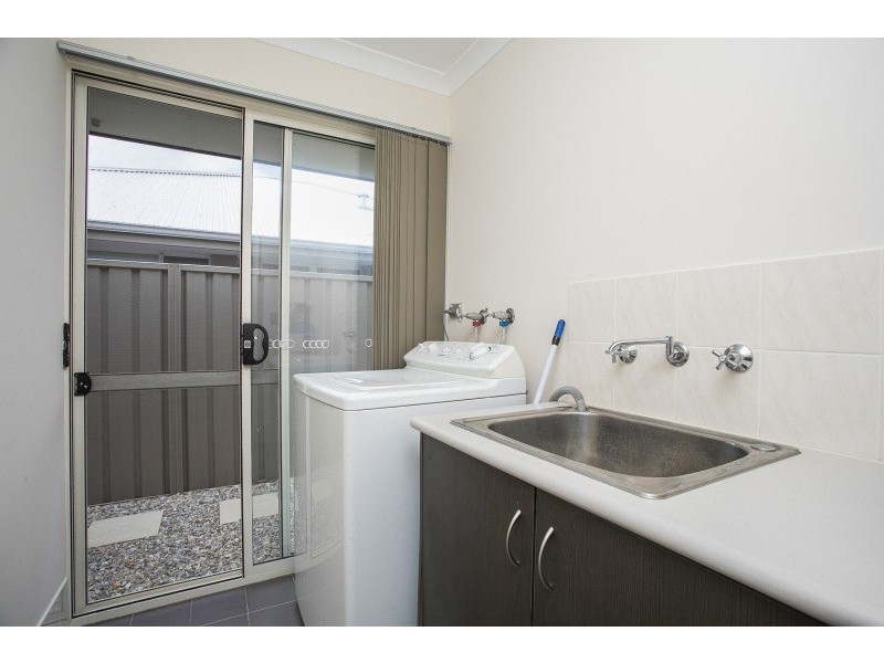 6 Cob Road, Caversham WA 6055