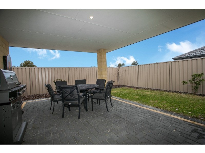 6 Cob Road, Caversham WA 6055