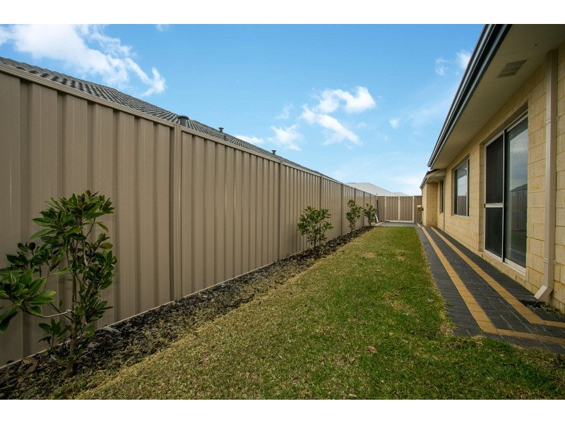 6 Cob Road, Caversham WA 6055