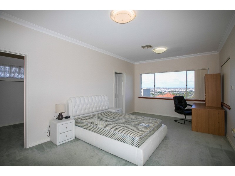 203A Ewen Street, Doubleview WA 6018