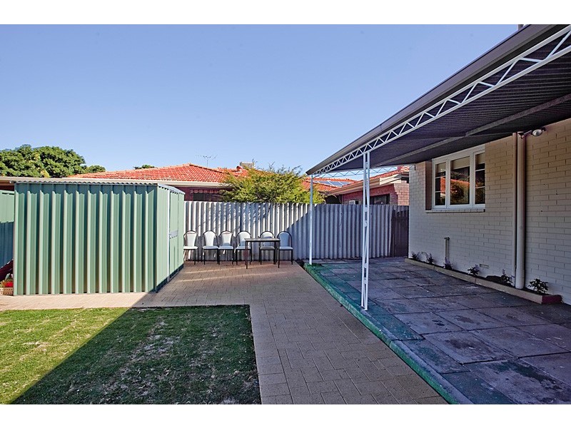 14 Raleigh Road, Bayswater WA 6053