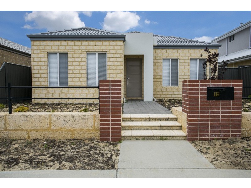 12 Summerville Boulevarde, Caversham WA 6055