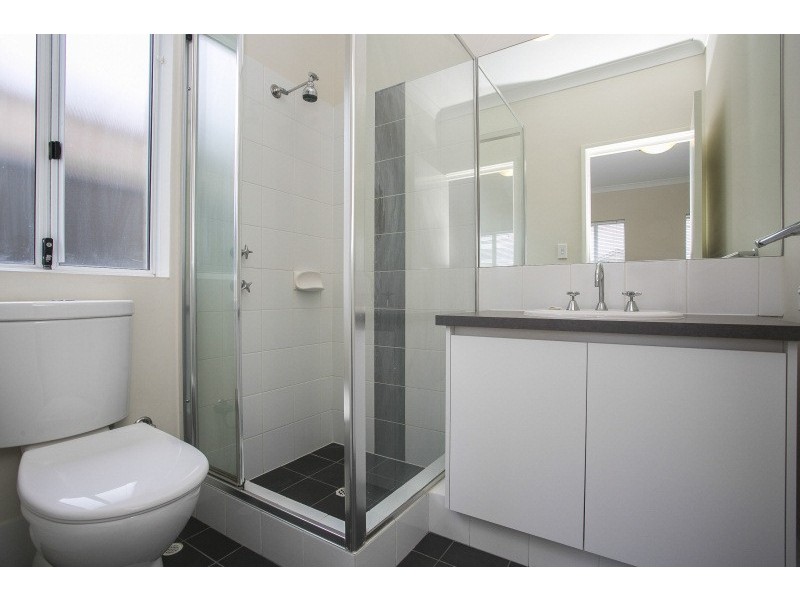 12 Summerville Boulevarde, Caversham WA 6055