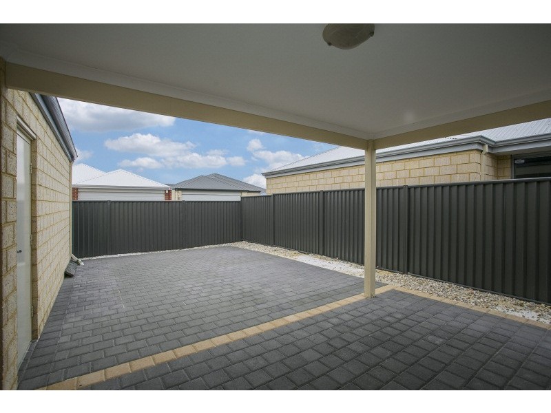 12 Summerville Boulevarde, Caversham WA 6055